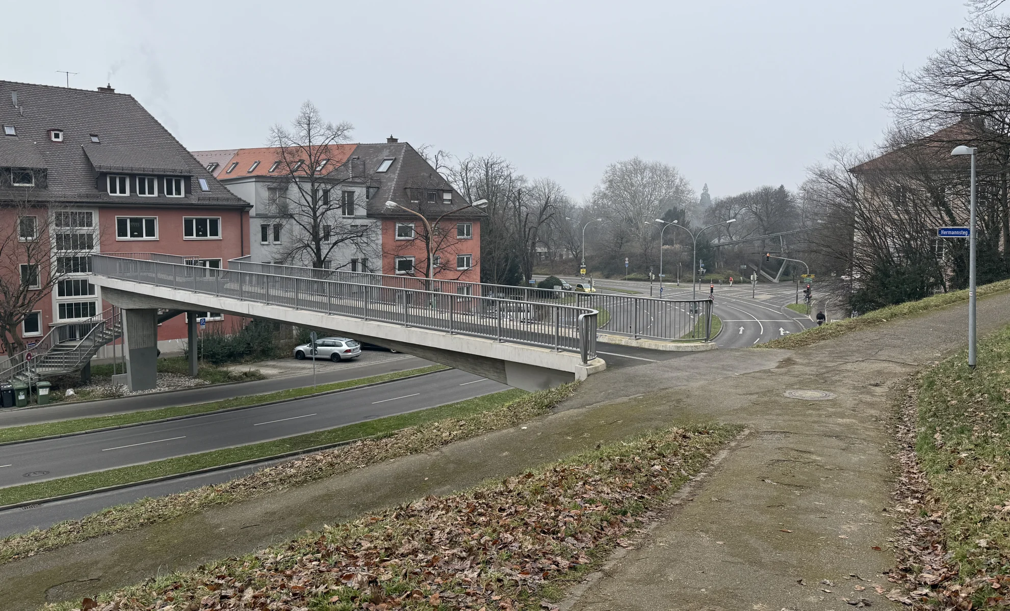 Pedestrian bridge